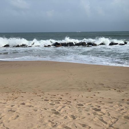 Canoe Beach Resort Tangalle Esterno foto