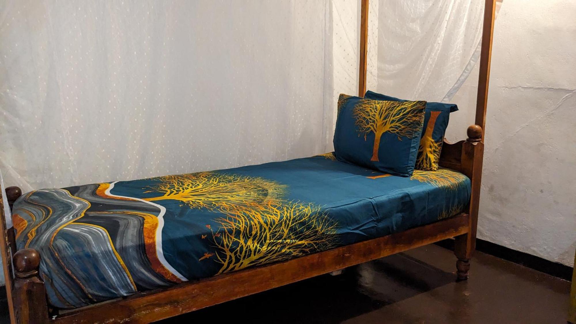 Canoe Beach Resort Tangalle Esterno foto