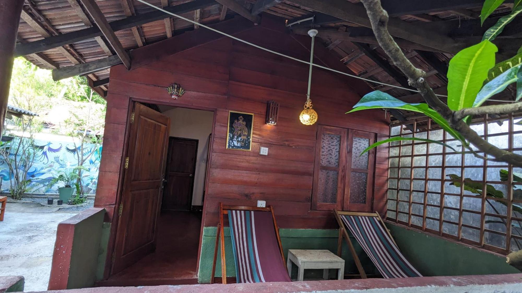 Canoe Beach Resort Tangalle Esterno foto