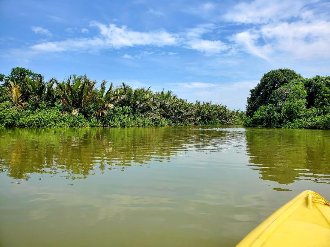 Canoe Beach Resort Tangalle Esterno foto