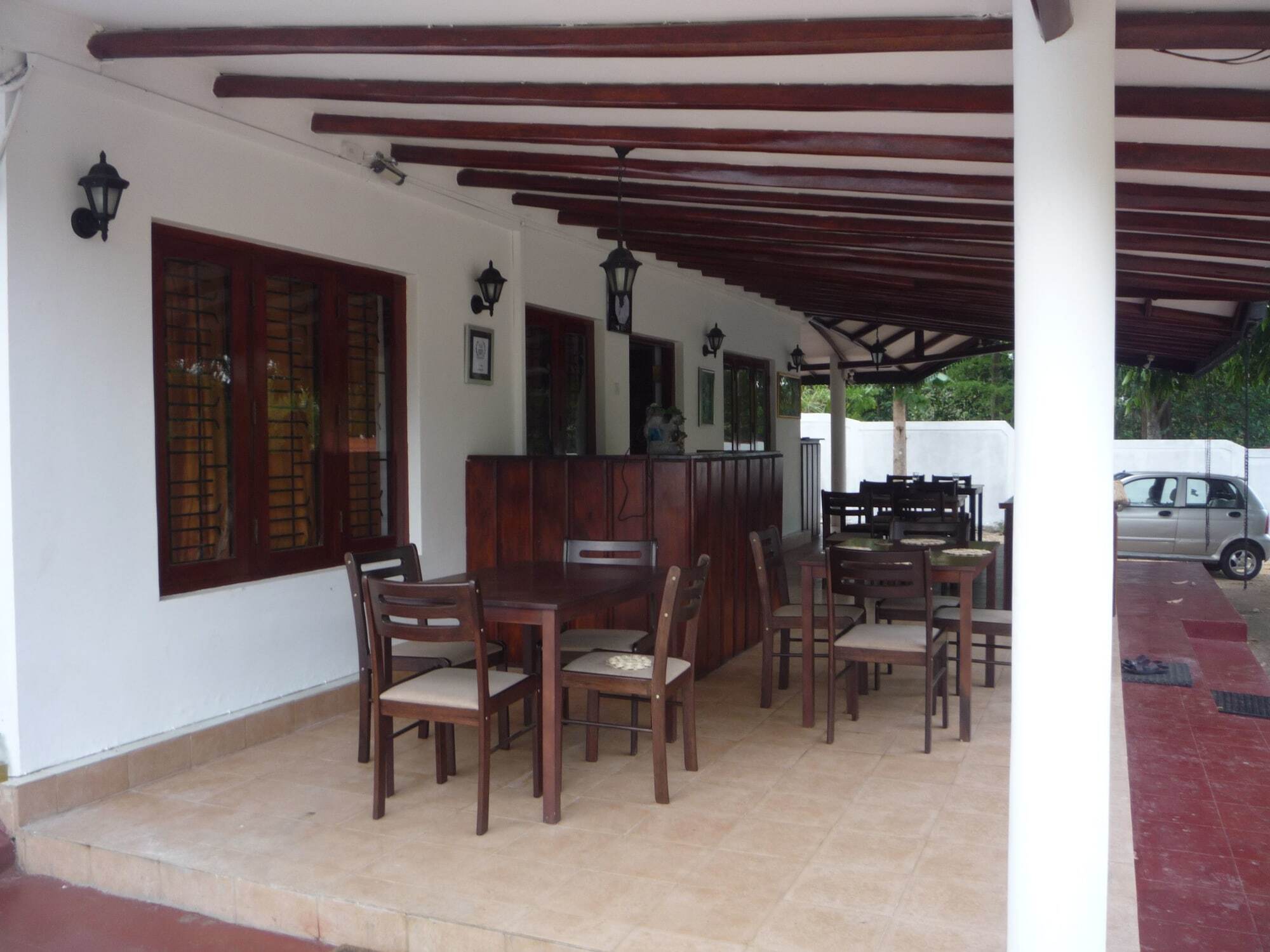 Canoe Beach Resort Tangalle Esterno foto